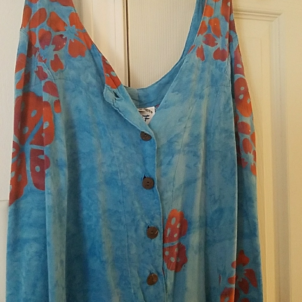 sleeveless top - Picture 4 of 4